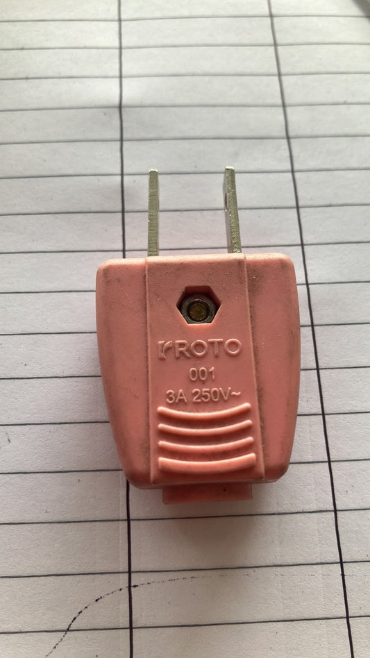 KROTO FLAT PLUG PINK 3A 250V